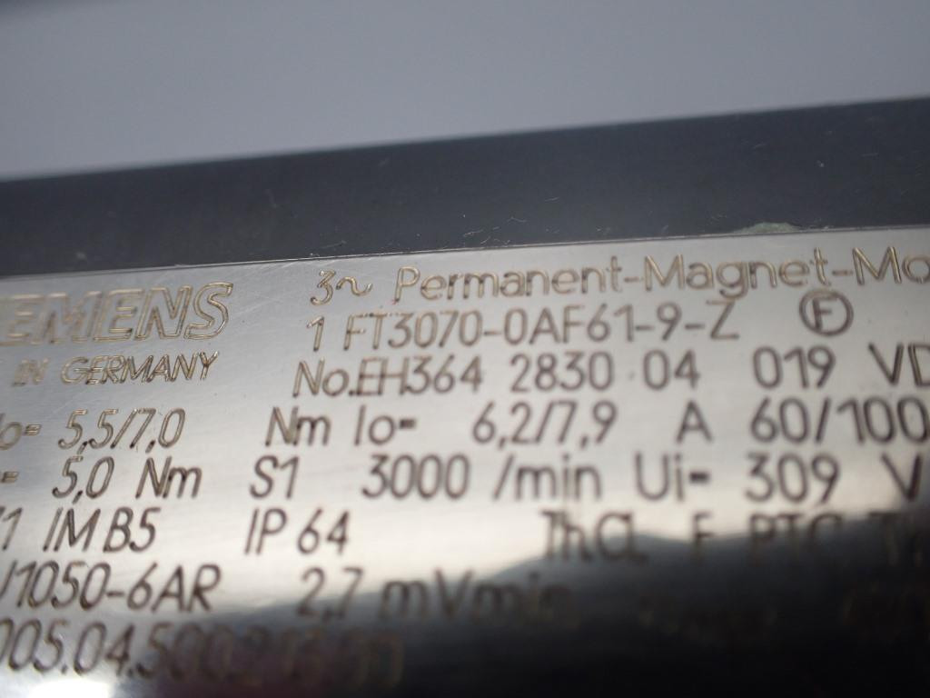 SIEMENS 1FT3070-0AF61-9-Z