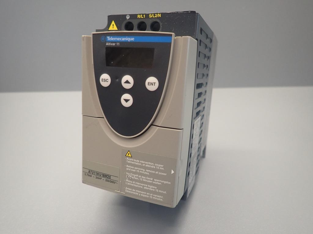 TÉLÉMÉCANIQUE  ATV11HU18M2E