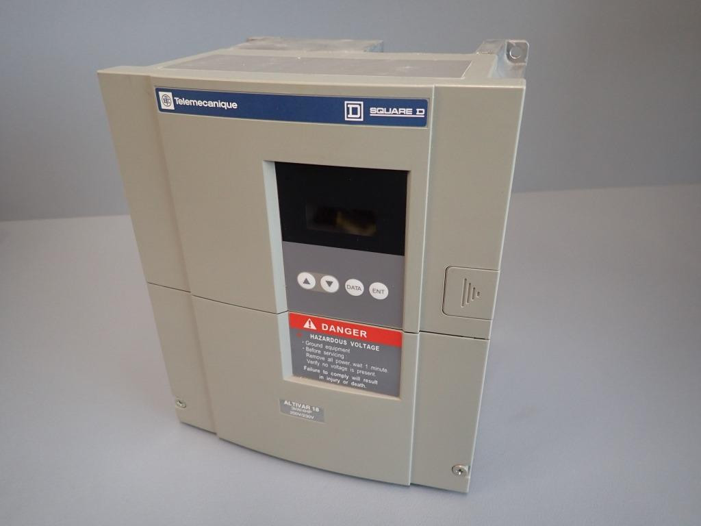 TÉLÉMÉCANIQUE  ATV18U54M2