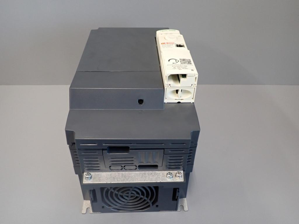 SCHNEIDER  ATV32HD11N4