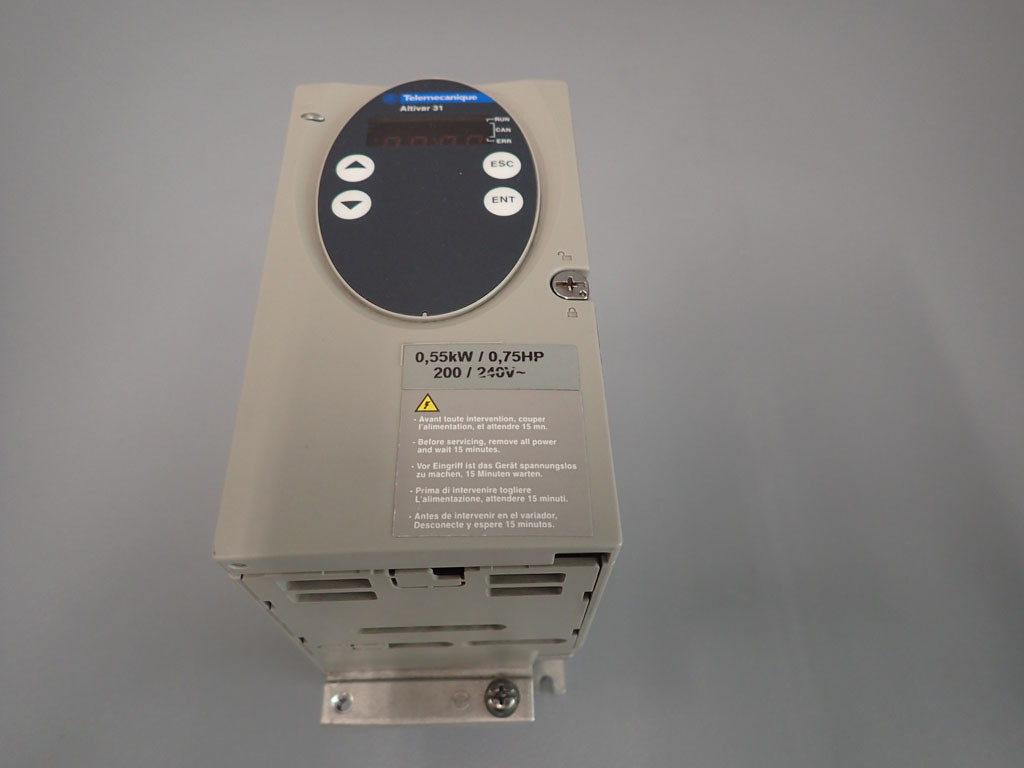 TÉLÉMÉCANIQUE  ATV31H055M2