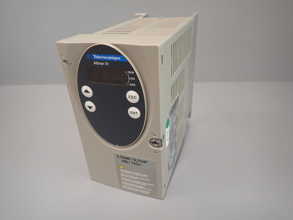 TÉLÉMÉCANIQUE  ATV31H055M2