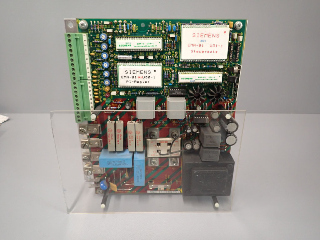 SIEMENS 6RA2216-8DD20-0