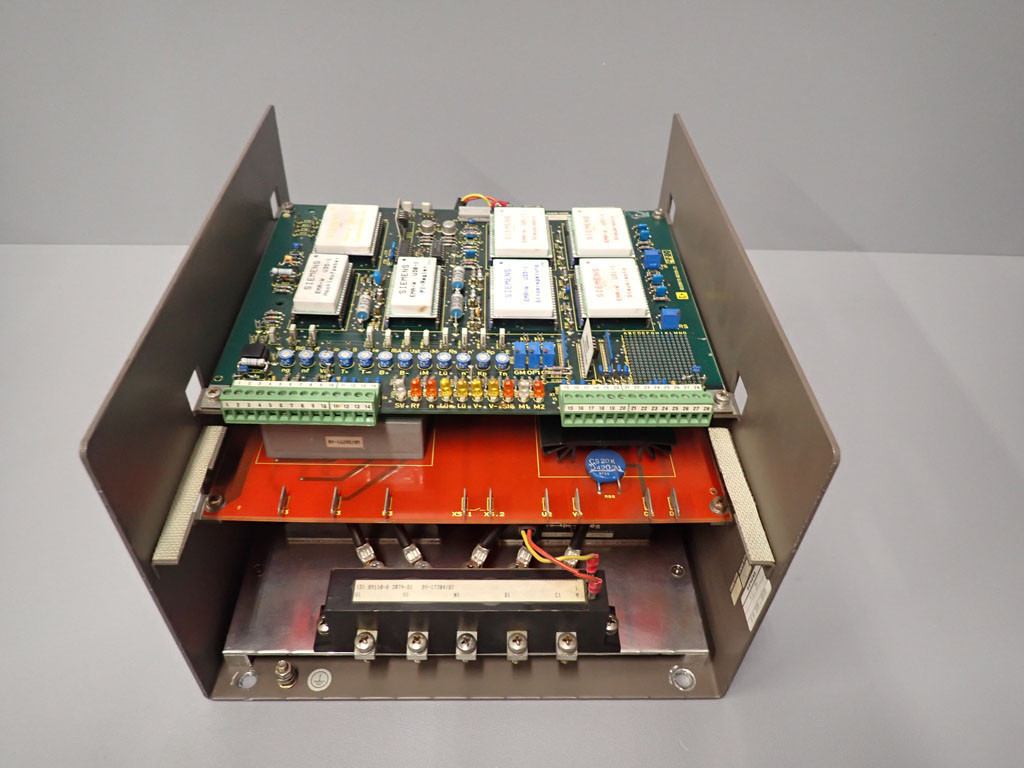 SIEMENS 6RA2220-8DV70