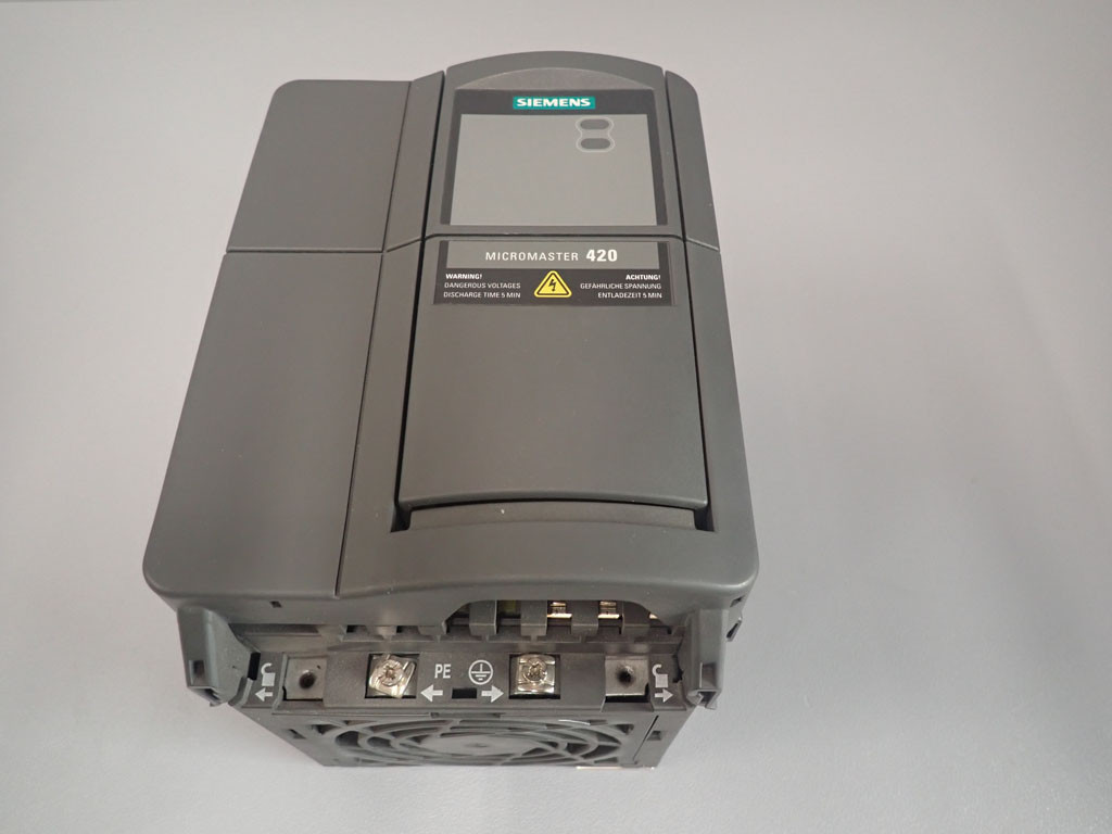SIEMENS 6SE6420-2UC22-2BA0