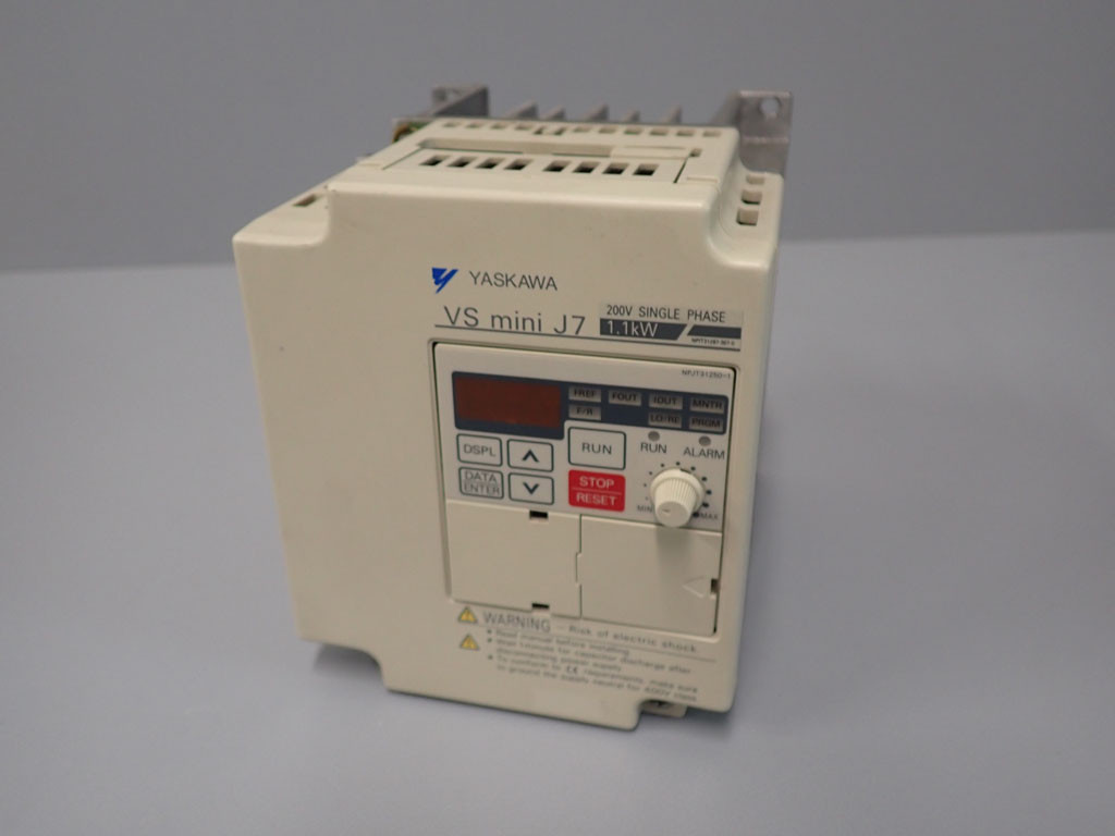 YASKAWA CIMR-J7ACB0P7