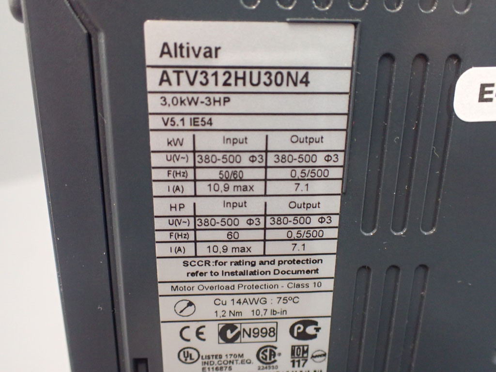 TÉLÉMÉCANIQUE  ATV312HU30N4