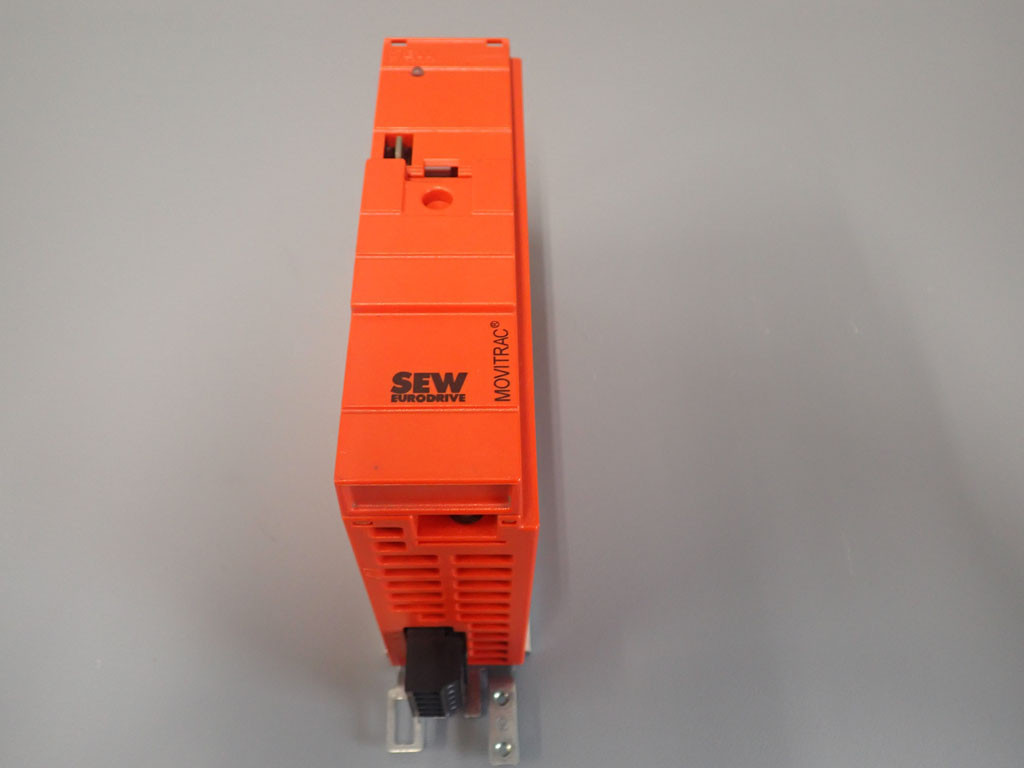 SEW EURODRIVE  MC07B0003-2B1-4-00