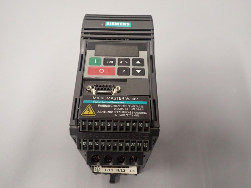 SIEMENS 6SE3211-4DA40