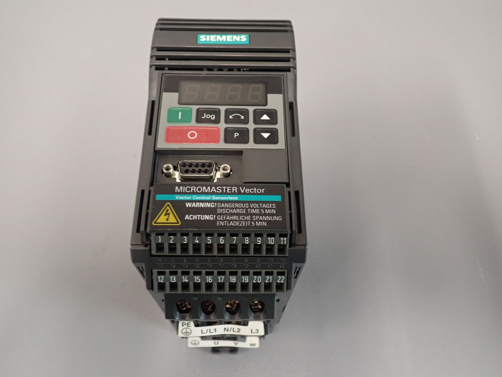 SIEMENS 6SE3212-0DA40