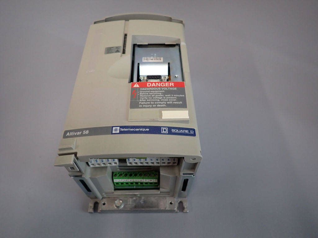 TÉLÉMÉCANIQUE  ATV58PU09M2