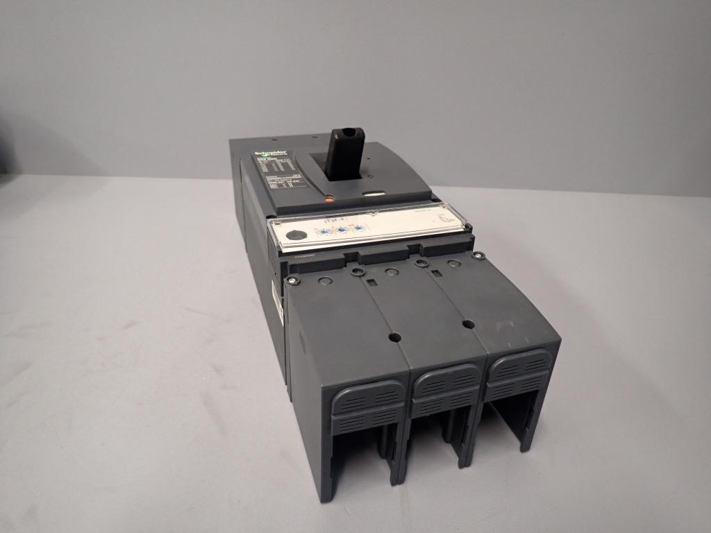 SCHNEIDER  COMPACTNSX400N