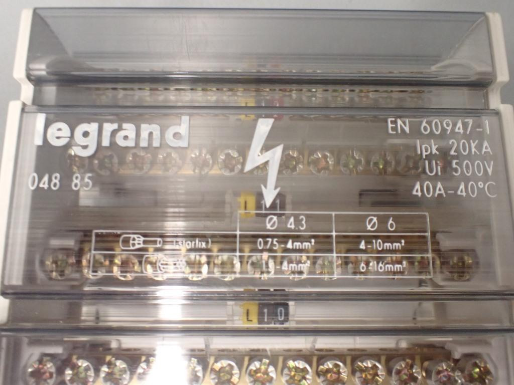 LEGRAND  04885