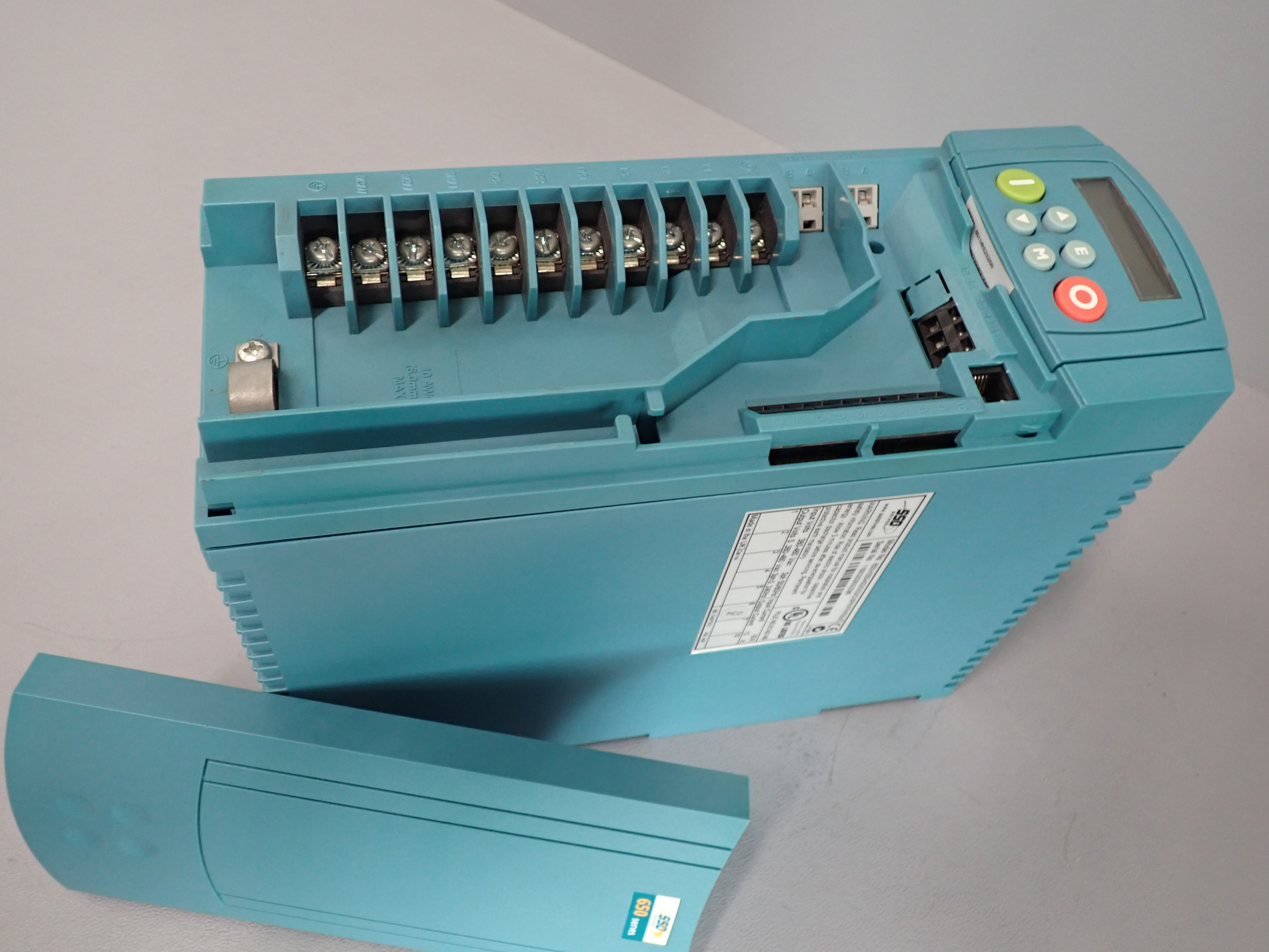 EUROTHERM DRIVES 650V/055/400/0/00/DISPR/FR/RS0/0