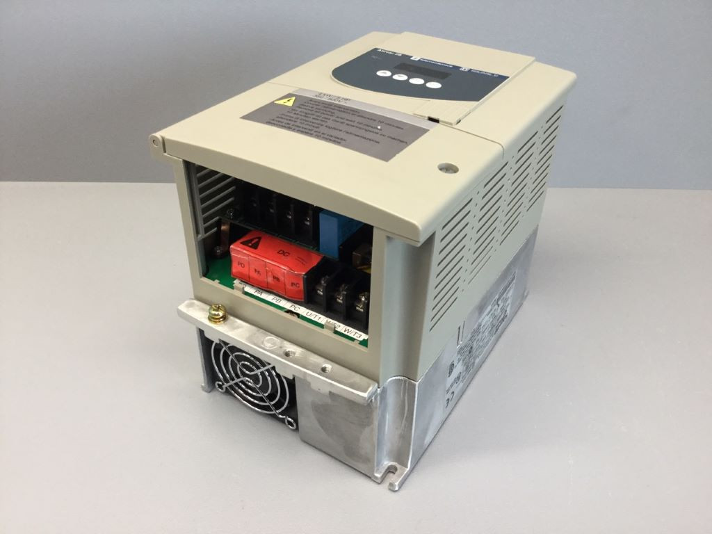 TÉLÉMÉCANIQUE  ATV28HU72N4