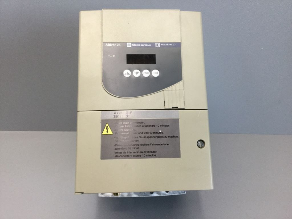 TÉLÉMÉCANIQUE  ATV28HU72N4