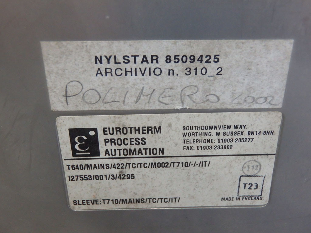 EUROTHERM T640/MAINS/422/TC/TC/M002/T710/-/-/IT/I27553/001/3/4295