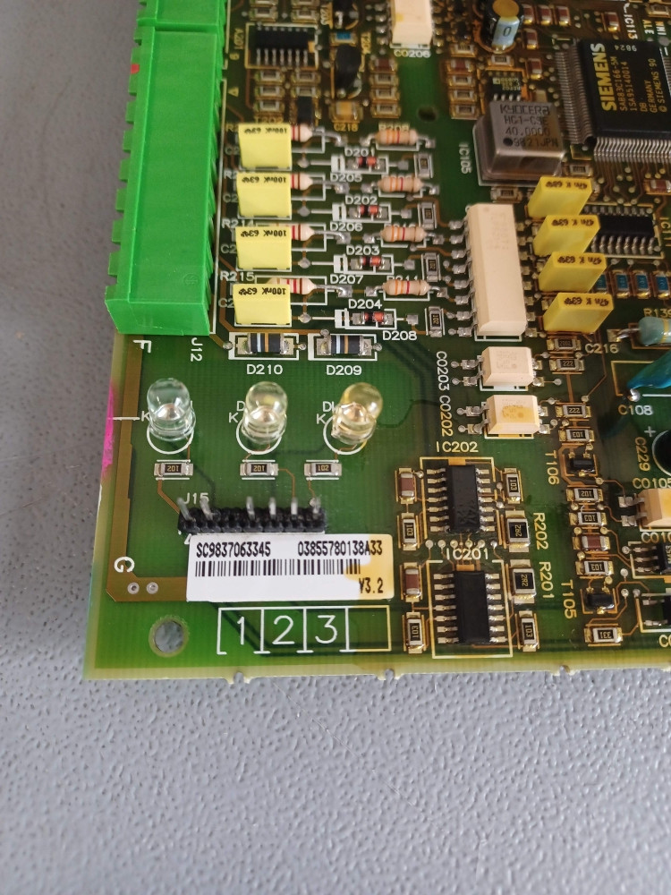 SCHNEIDER  03855780138A33