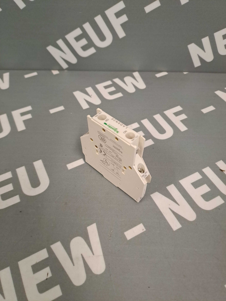 SCHNEIDER  LAD8N20