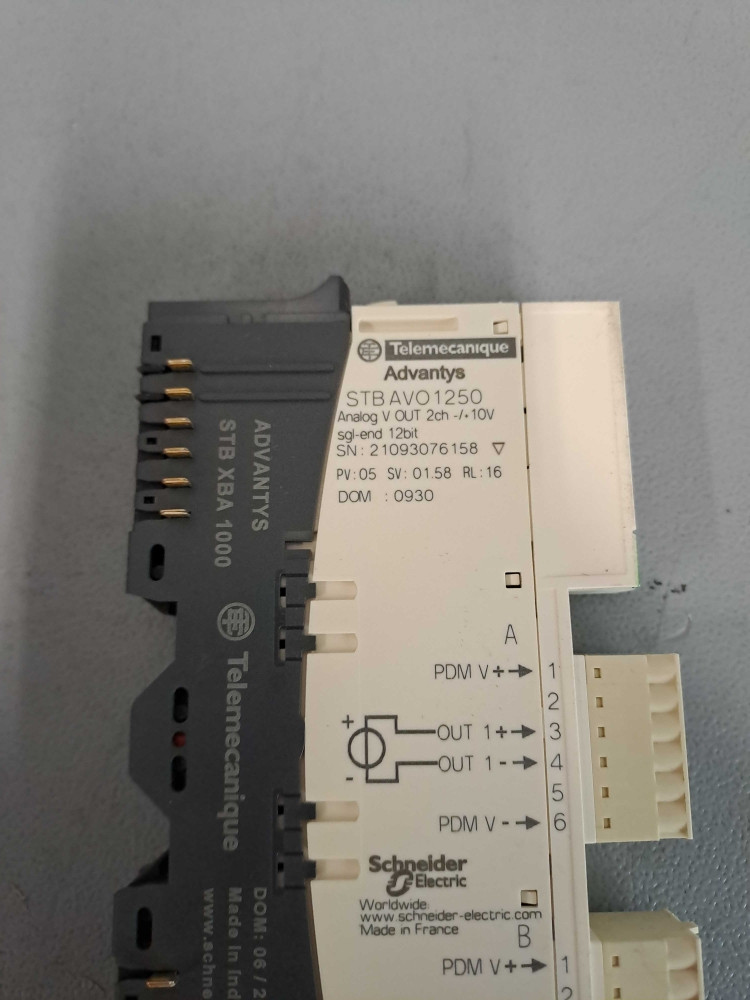 SCHNEIDER  STBAVO1250