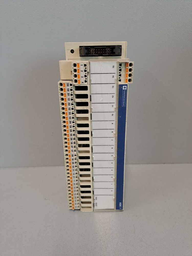 SCHNEIDER  ABE7S16S2B0E