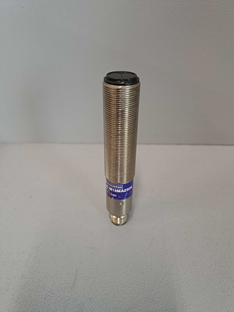 SCHNEIDER  XU5M18MA230K