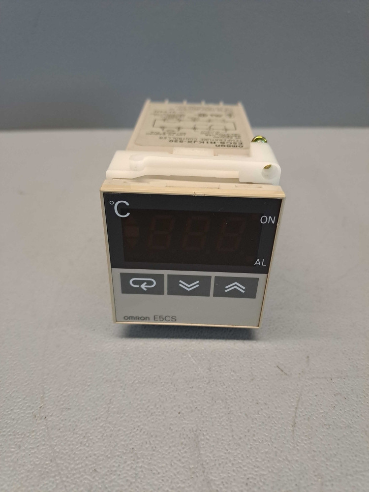OMRON E5CSR1KJX520