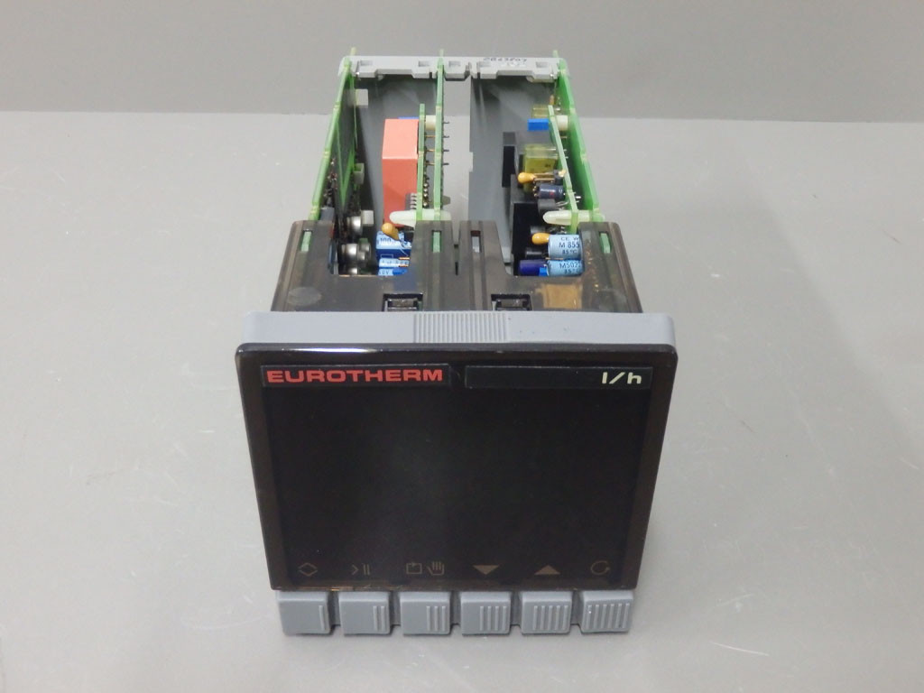 EUROTHERM 902S-IC-HDC-EC-ARE-VH-XN-LE-IF-HAF-EAF-AB-0-2500-C-00