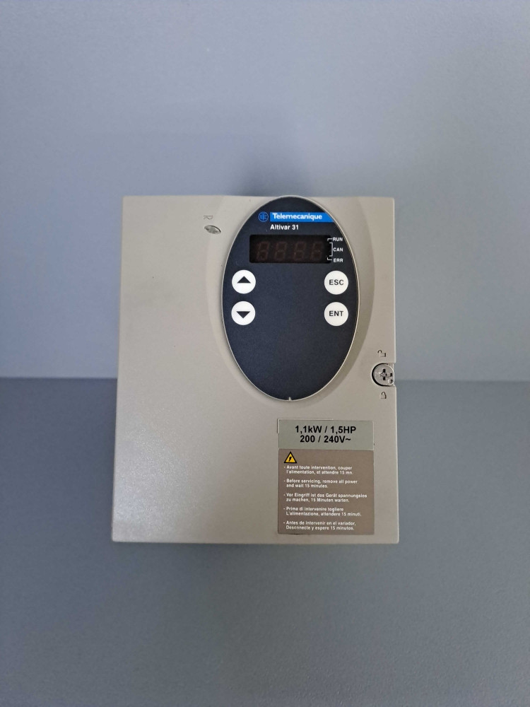 SCHNEIDER  ATV31HU11M2