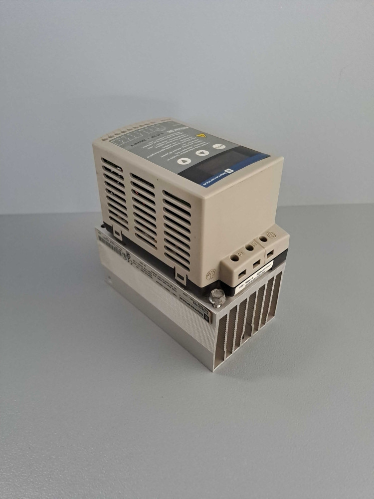 TÉLÉMÉCANIQUE  ATV08HU18M2