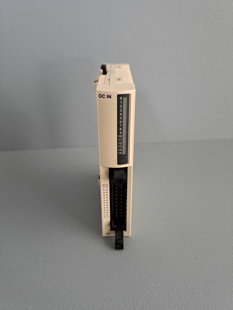 SCHNEIDER  TM2DDI16DK