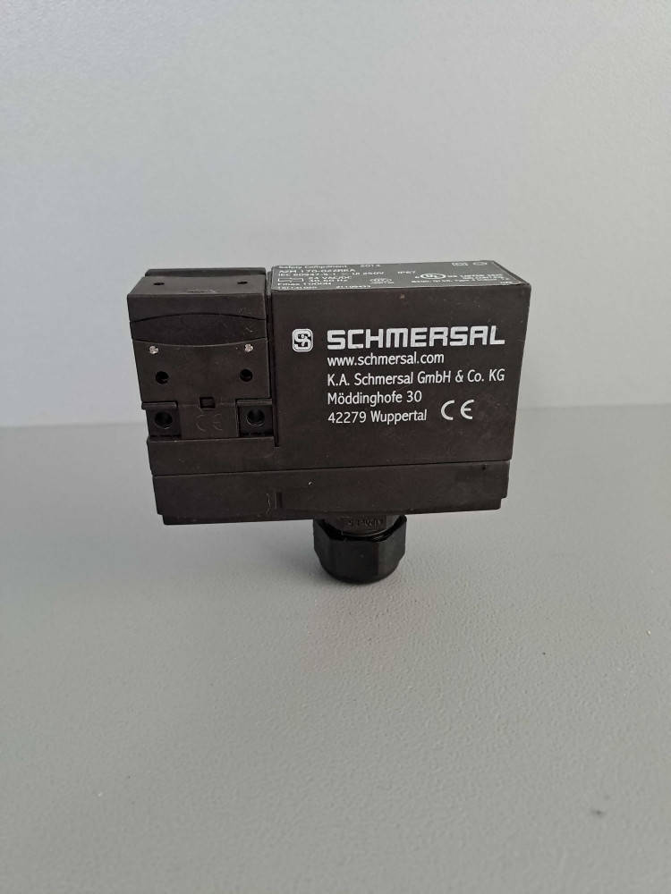 SCHMERSAL AZM17002ZRKA