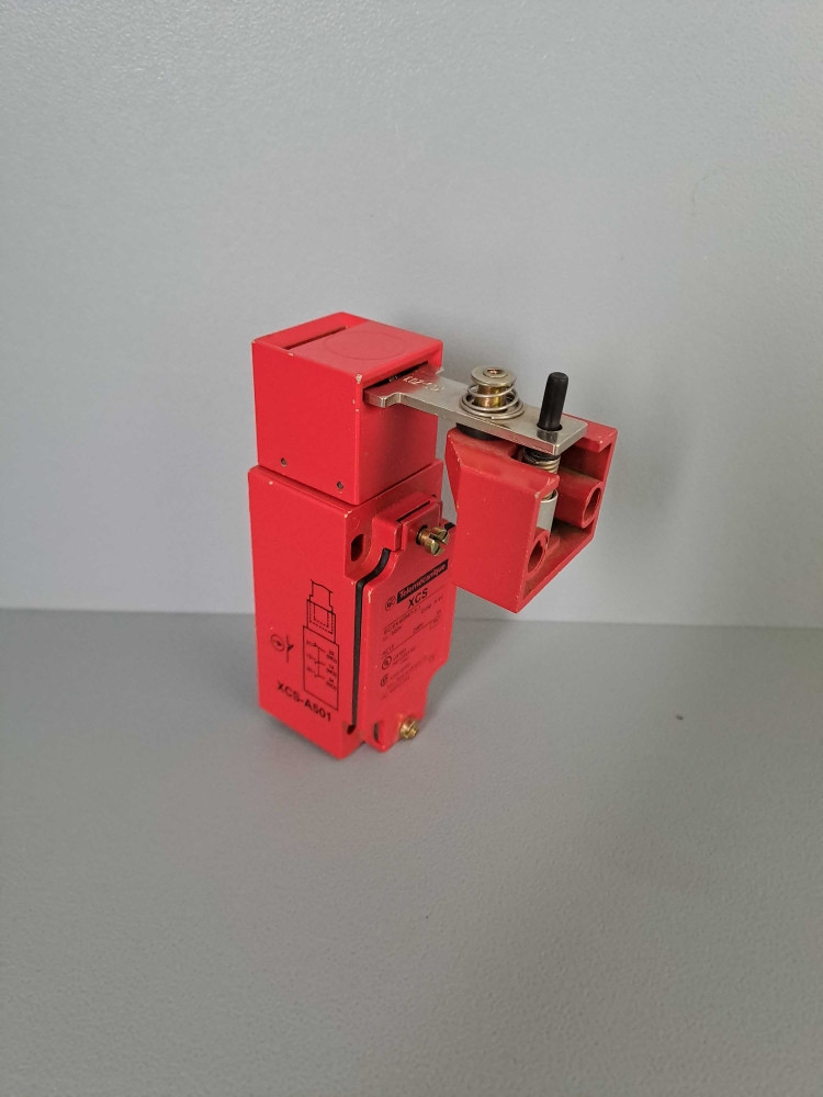 TÉLÉMÉCANIQUE  XCSA501