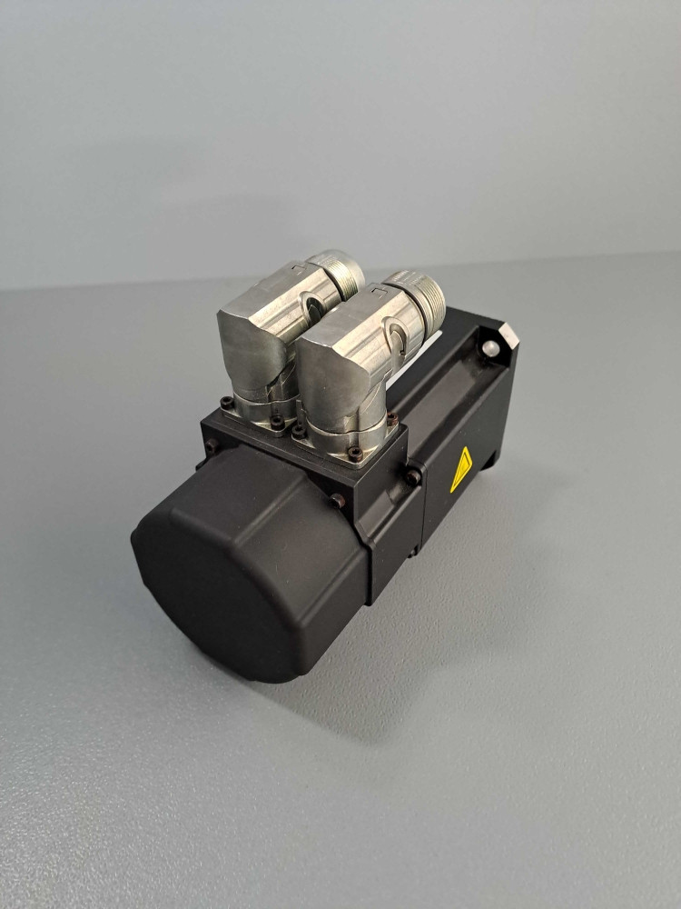 KOLLMORGEN  AKM31C-ACC2R-00