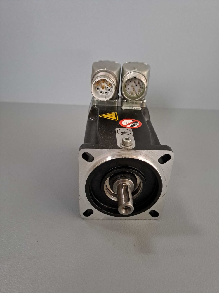 SCHNEIDER  BMH0701P16A2A