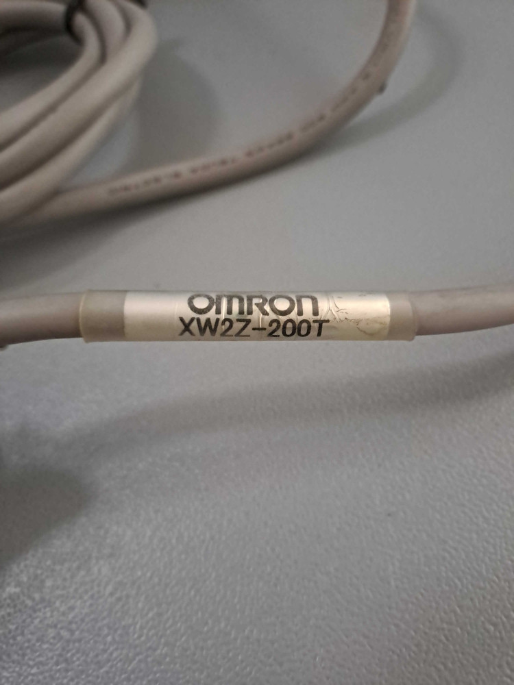 OMRON XW2Z200T