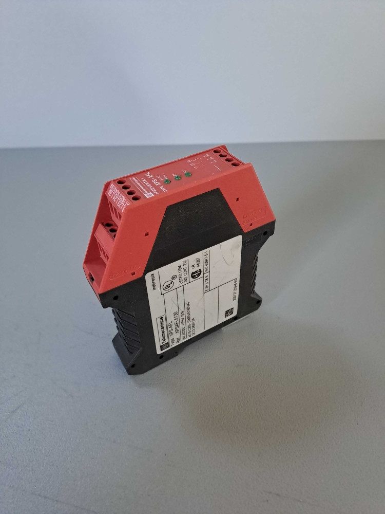 TÉLÉMÉCANIQUE  XPSAFL5130