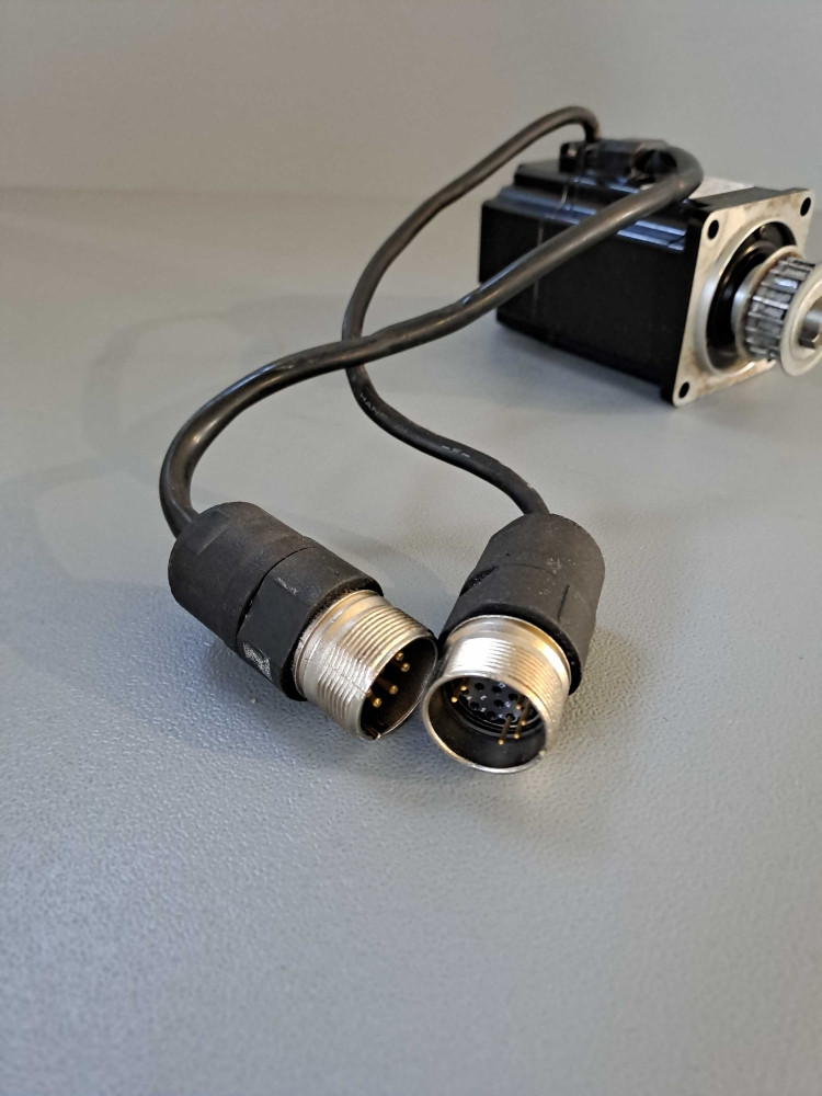 YASKAWA SGMAH02AAA61D0Y