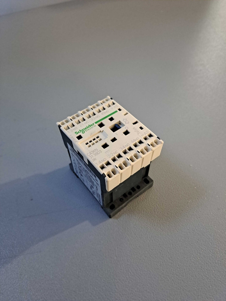 TÉLÉMÉCANIQUE  RCA3KN313BD3