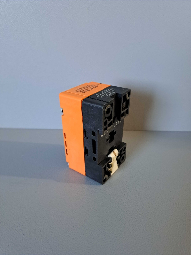 IFM ELECTRONIC AC5000 + AC2001