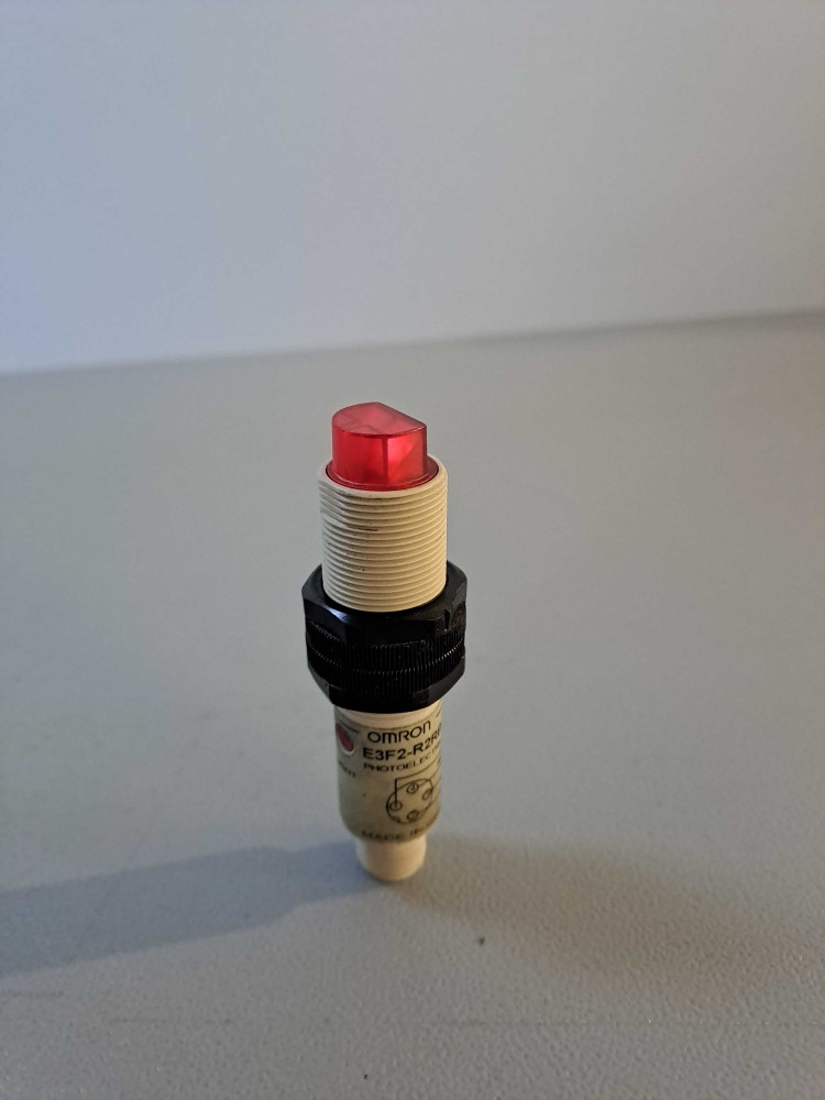 OMRON E3F2-R2RB41-P1