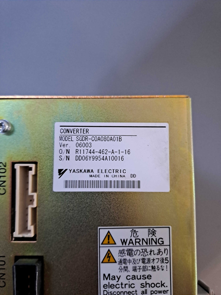 YASKAWA  SGDRC0A080A01B
