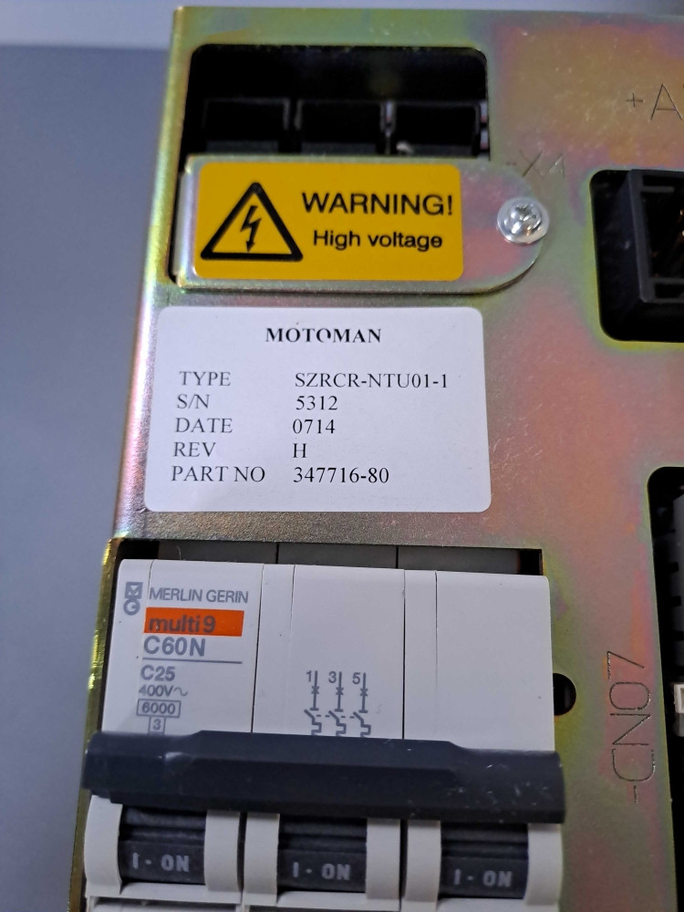 YASKAWA  SZRCRNTU011