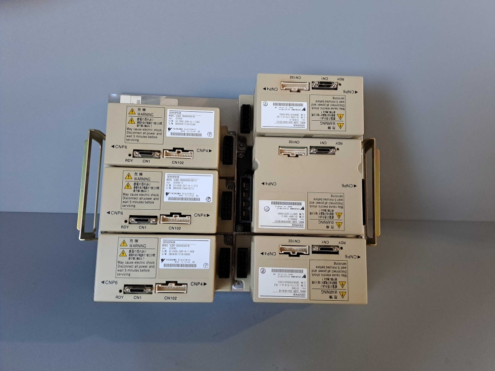 YASKAWA  SGDRHP20Y30 COMPLET 