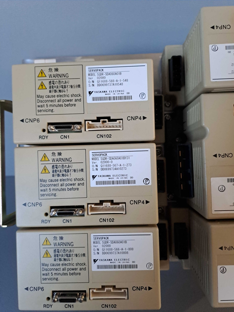 YASKAWA  SGDRHP20Y30 COMPLET 