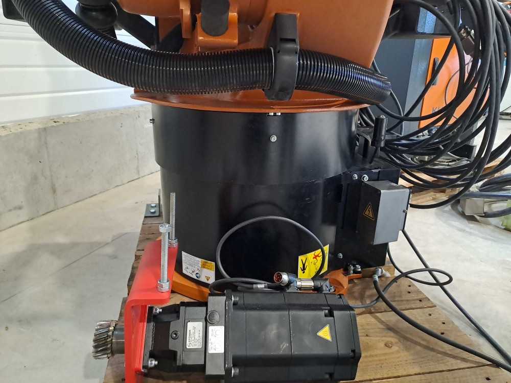 KUKA KR60L30HAC