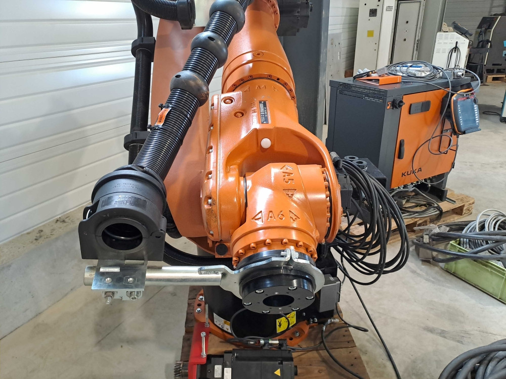 KUKA KR60L30HAC