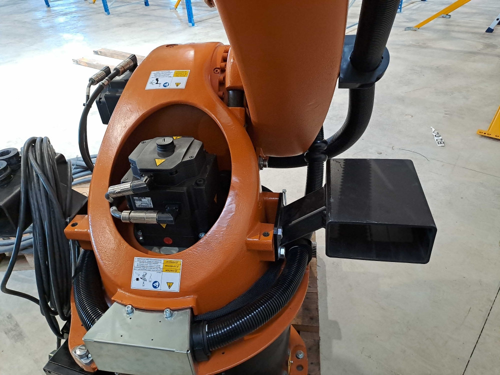 KUKA KR60L30HAC