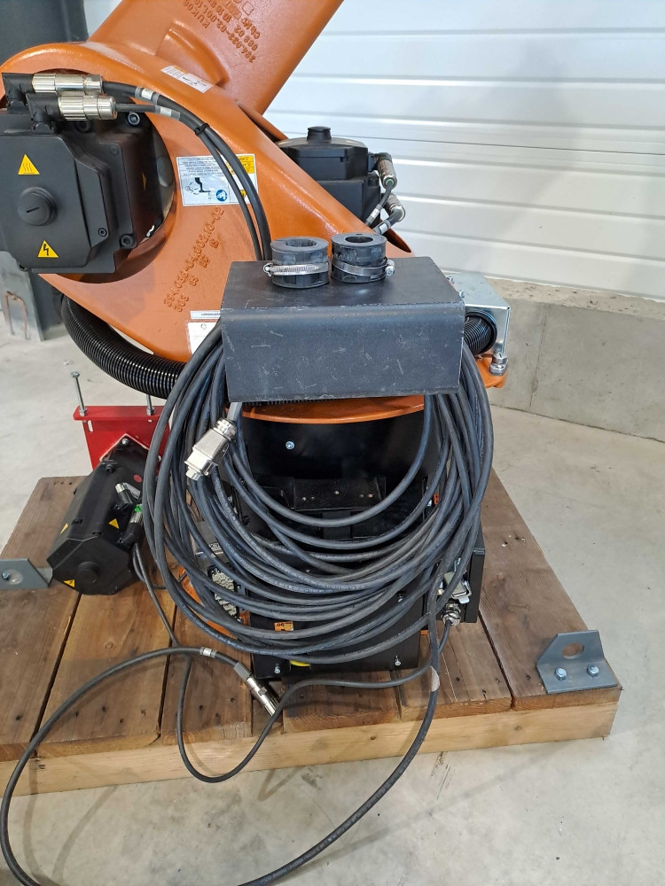 KUKA KR60L30HAC