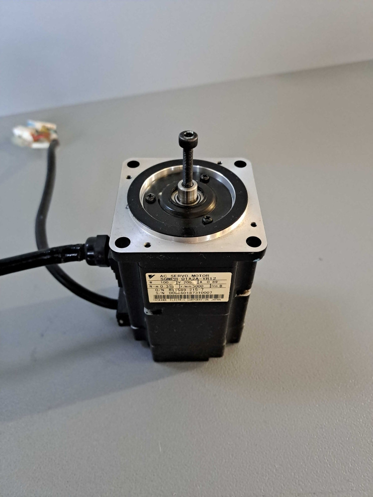 YASKAWA SGMPH01A2AYR12